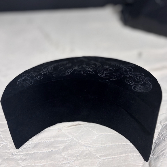 Crescent 🌙 Jewelry Box - Picture 2 of 5